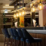 Готель Paris