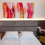 Paris 호텔 오파티아