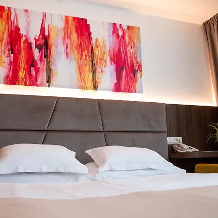 Paris Hotel 4*