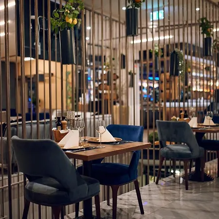Paris Hotel