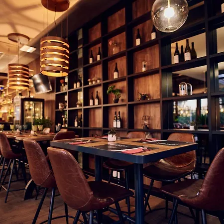 Paris Hotel 4*