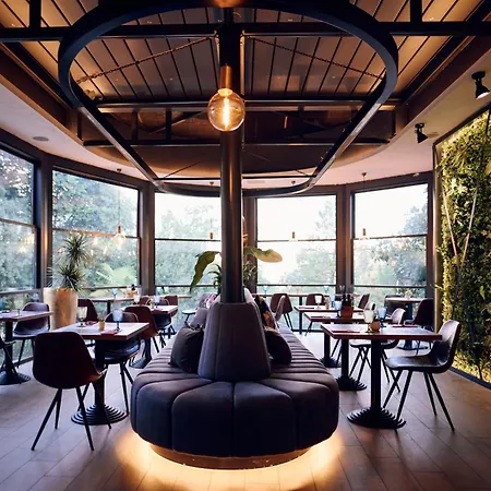 호텔 Paris 오파티아