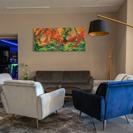 Paris 4*